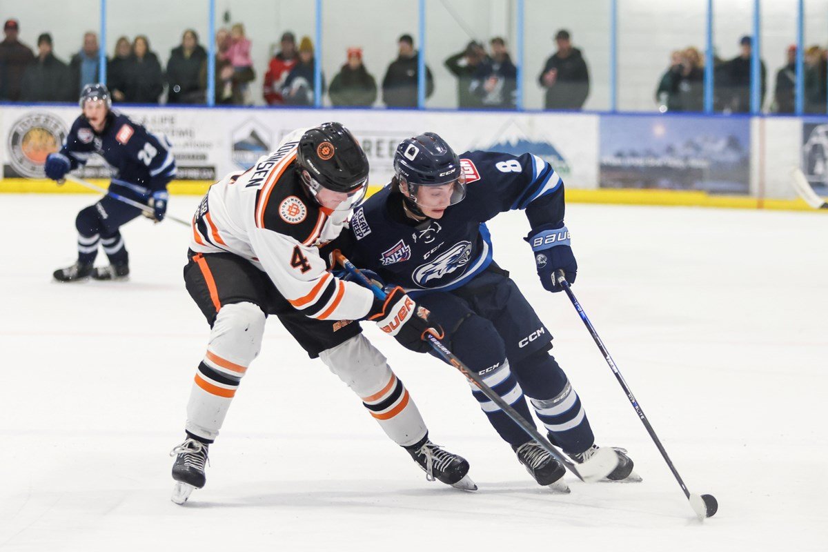 Drumheller Dragons Hockey Game