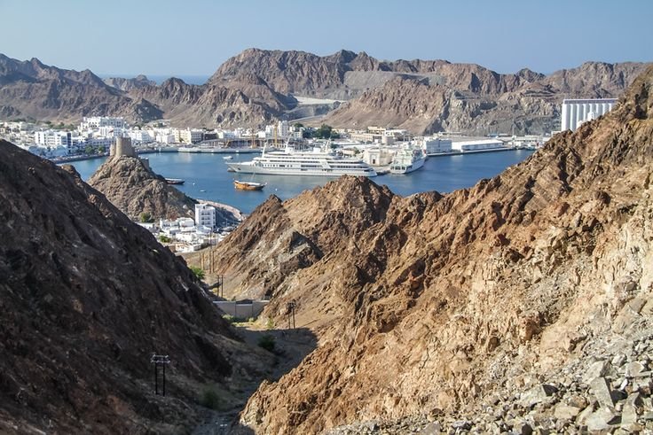 Hiking in Muttrah