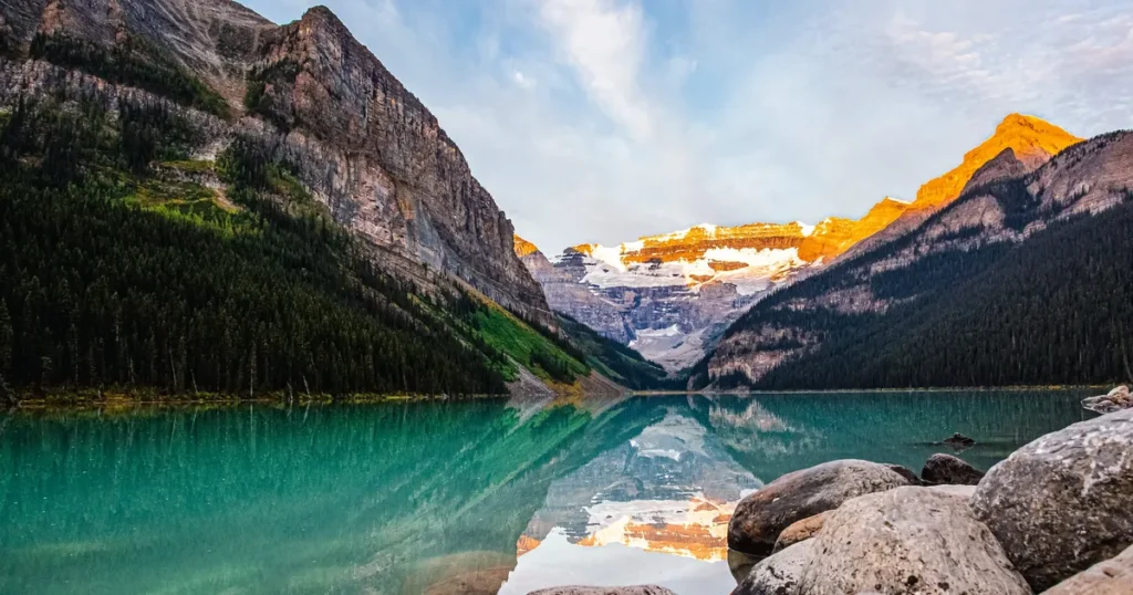 Lake Louise Lakeshore Trail