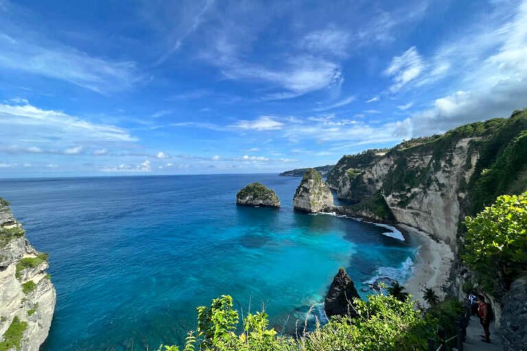 Nusa Penida Island Day Trip – Cliff Views & Crystal Waters