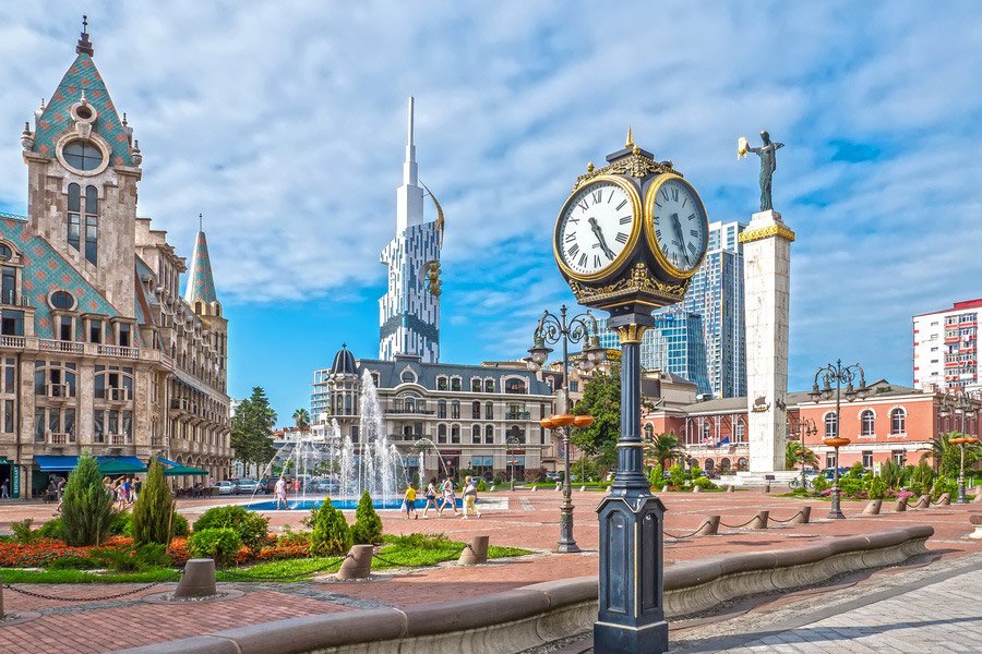 Europe Square & Piazza Square