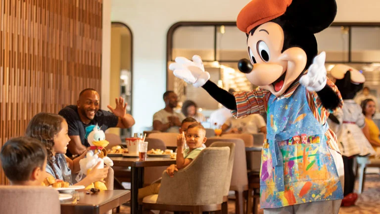 Disney Cruise Line rotational dining with themed restaurant characters